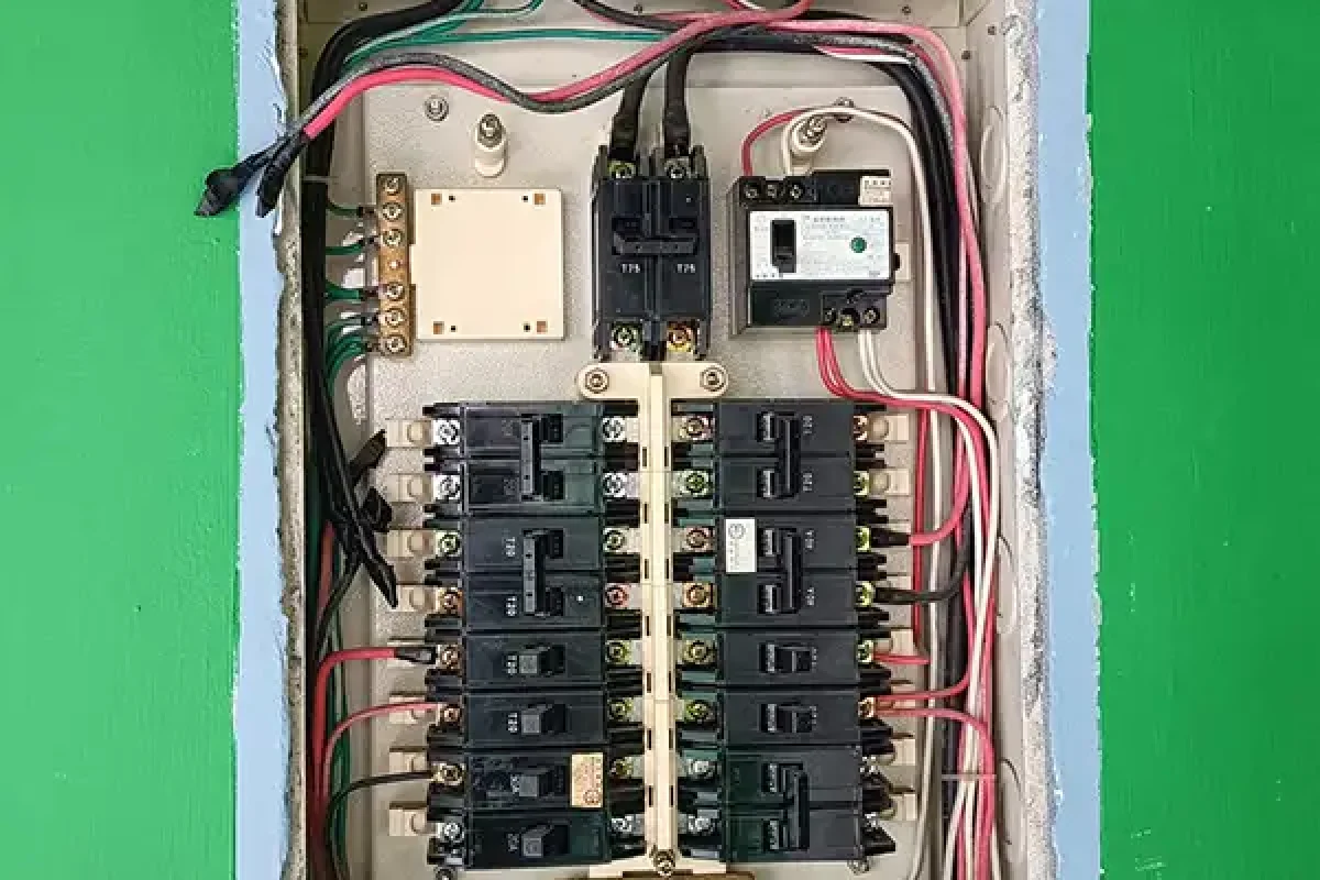 ​穎成照明設計有限公司-台中室內裝修-彰化室內裝修-南投室內裝修_水電工程_台中市西區-930PM餐酒館_05